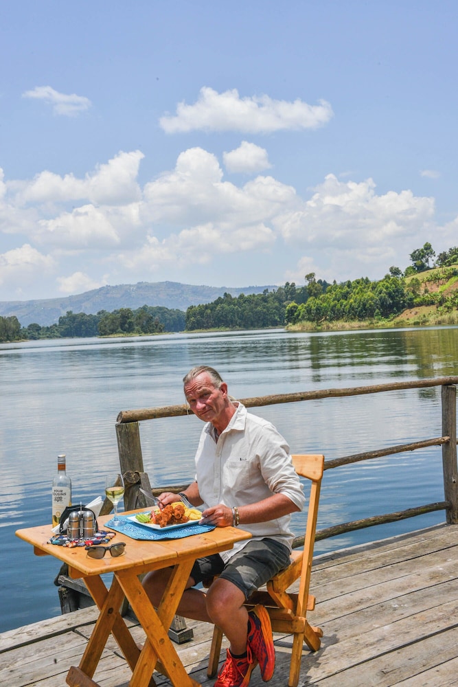 Keije Resort Bunyonyi