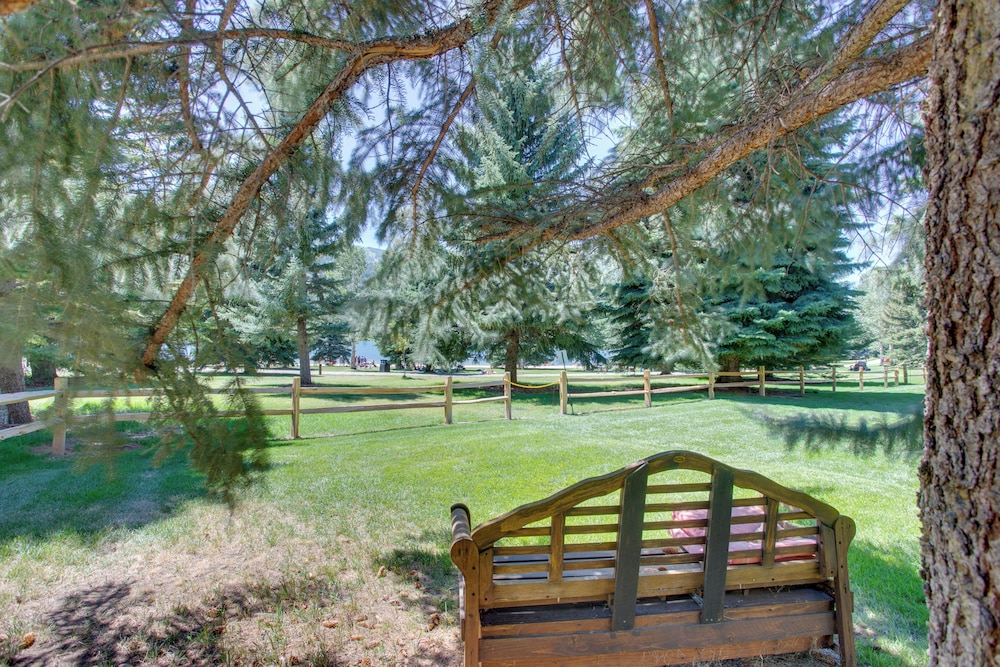Renovated Avon Condo 5 Mins to Beaver Creek Resort - Property Image 7