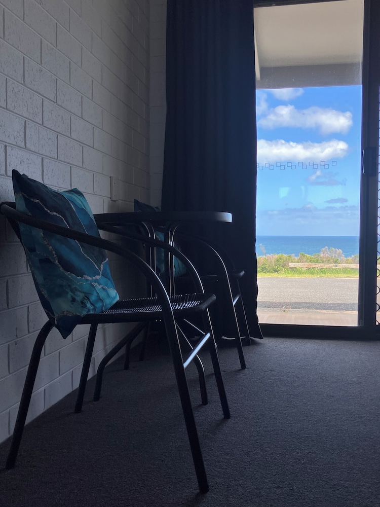 61 OCEAN ROAD MOTEL