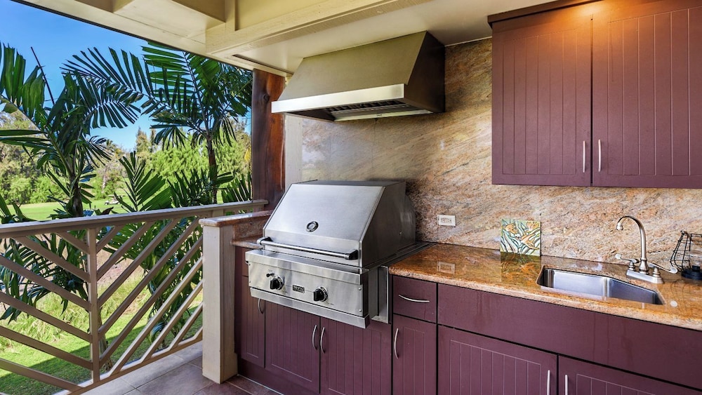 Family-friendly Waikoloa Villa - Pools, Golf & Walk to A-bay Adventures - Vrkcv