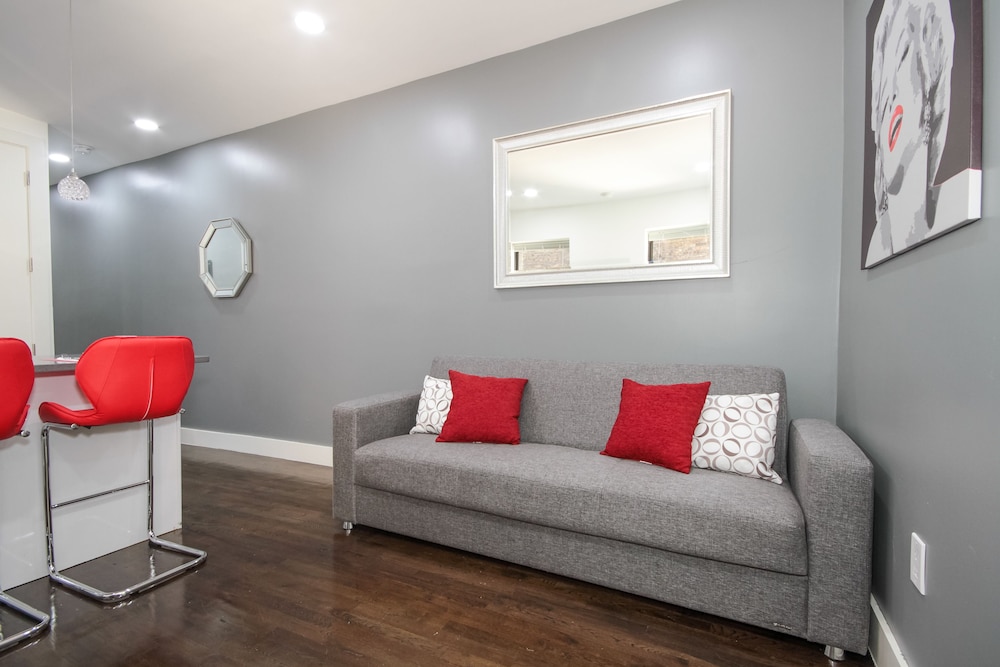 Hamilton Heights Stylish Apartments