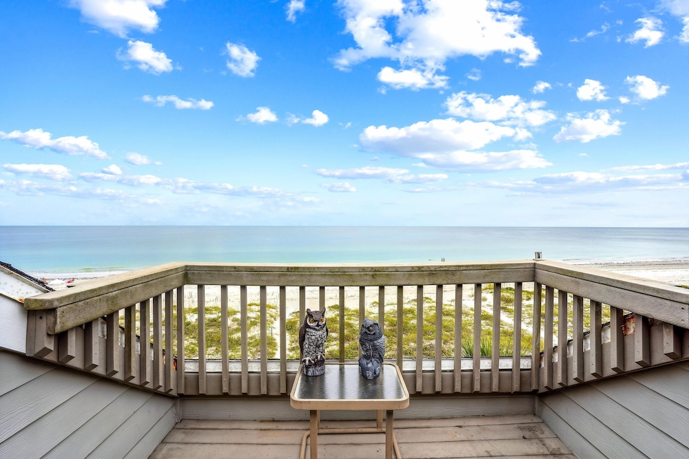 Pelican Pointe 3B