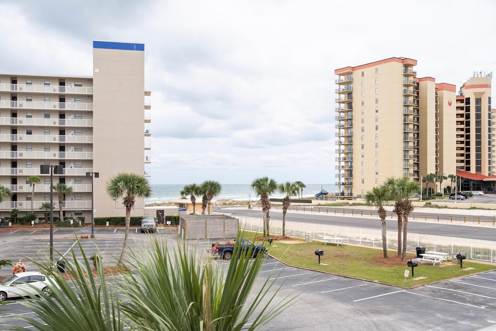 Seaside Beach & Racquet 2303