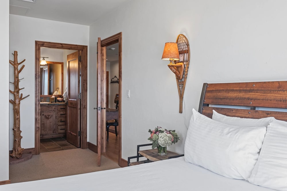 Shooting Star Lodge at Deer Valley Resort - Three Bedroom Residence #205 3 Condo