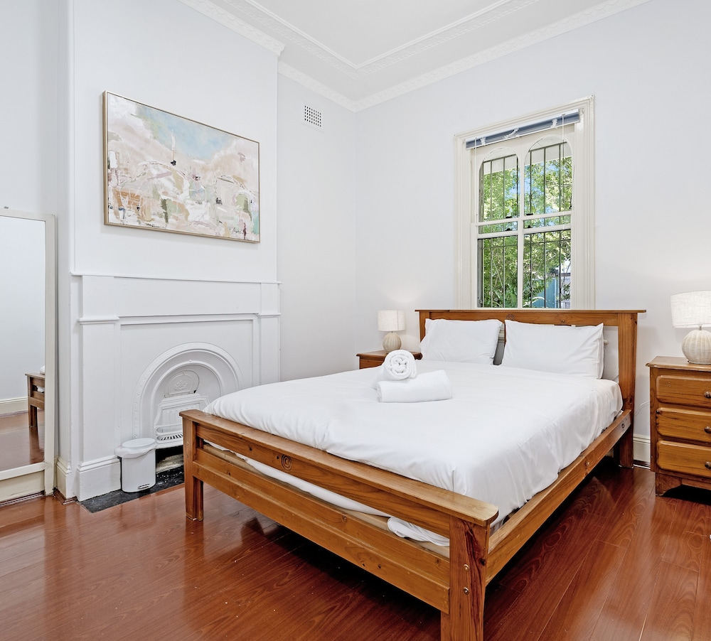 Kozyguru | Ashfield | Cozy 4 Bedroom House