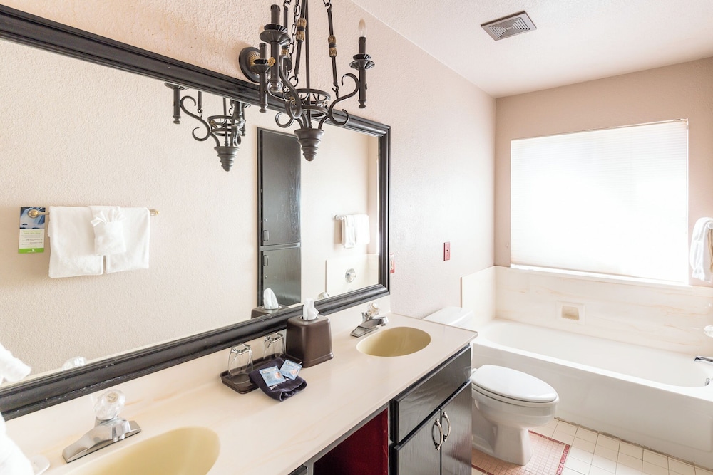 Whispering Creek B&B