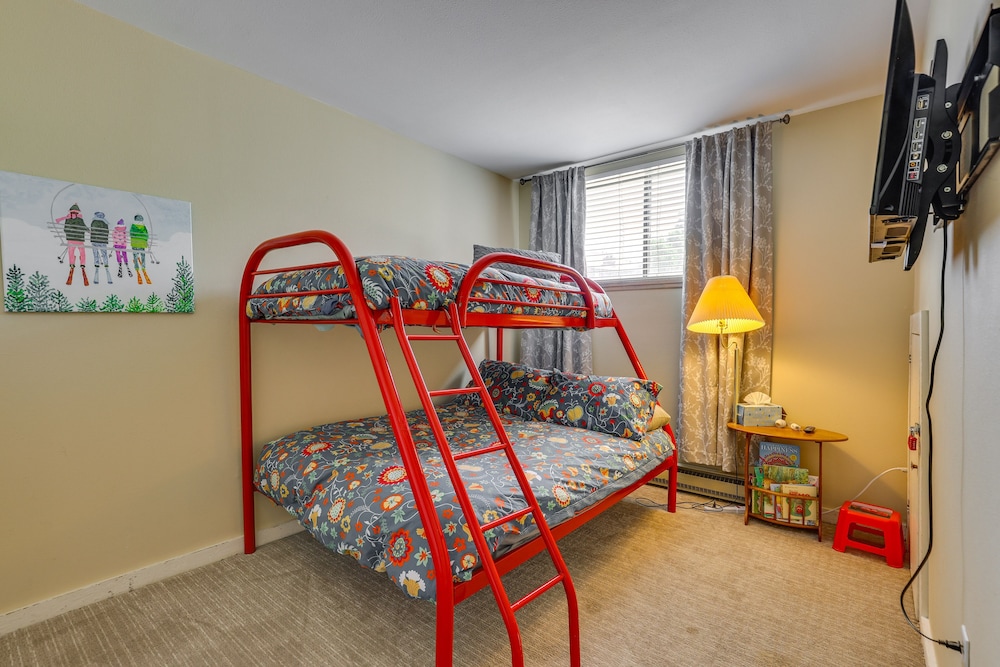 Family-friendly Fraser Condo w/ Heated Pool Access