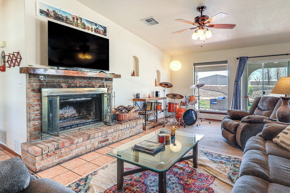 Walk to State Park: Secluded Retreat in Las Cruces