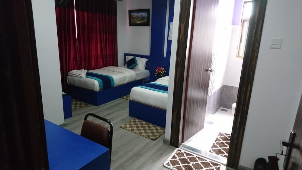 Three Boys Apartment and Guest House view 2
