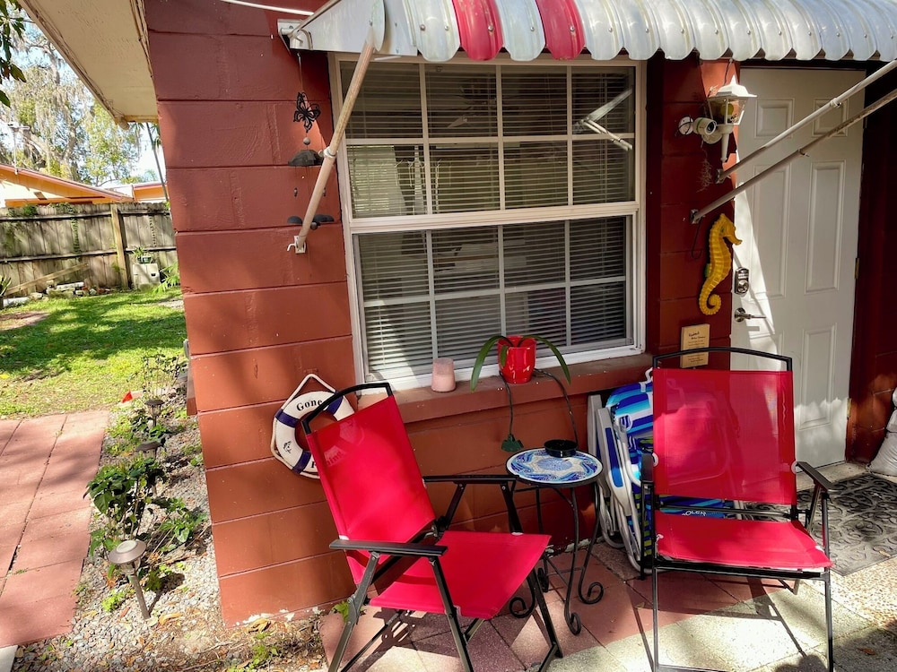 Gulf Side Getaway near Downtown Beaches
