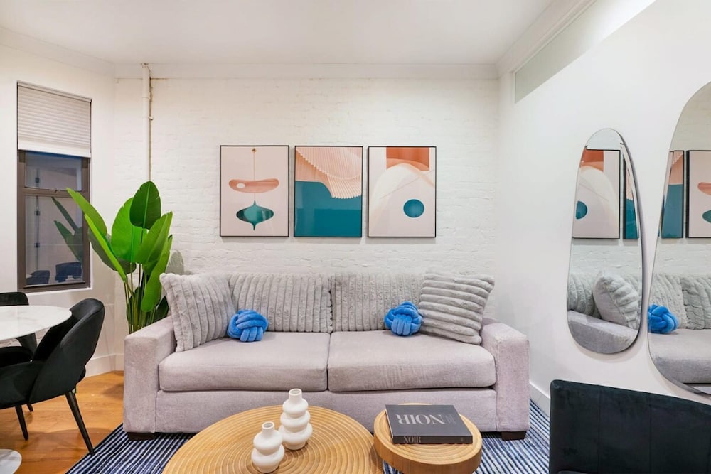 1290-7 New Renovated 2 Bedrooms in UES
