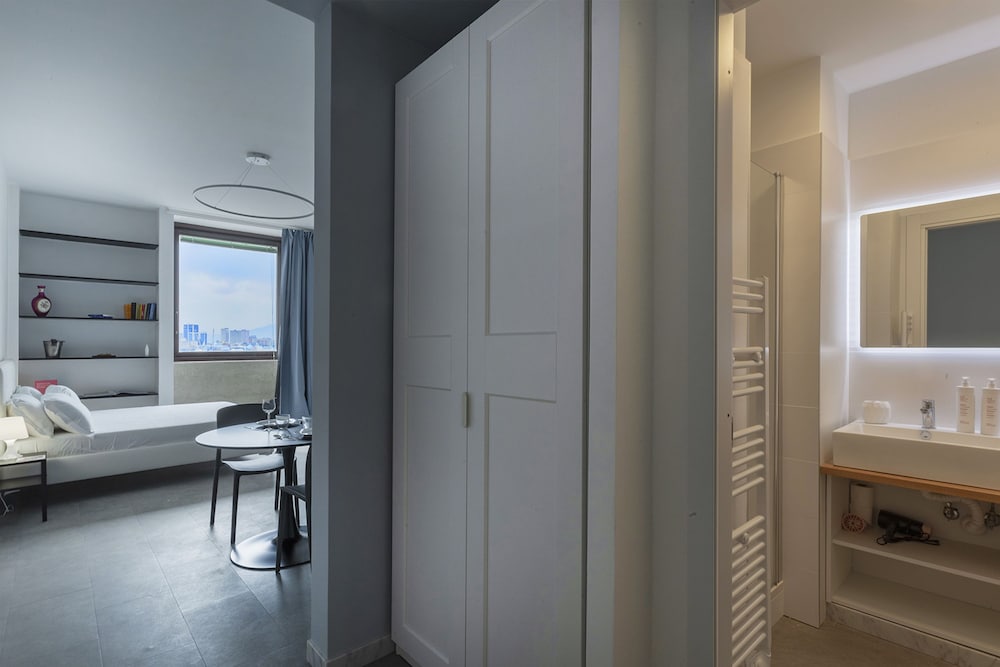 Chic Modern Lofts - B - BK