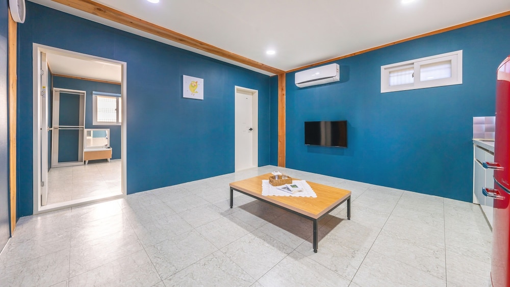 Gyeongju Aratteul Hanok Pet Pension