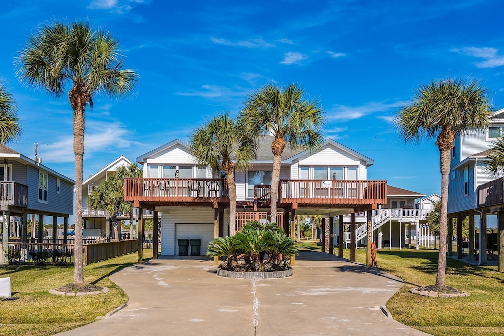 Casa de Reyes by Ryson Vacation Rentals