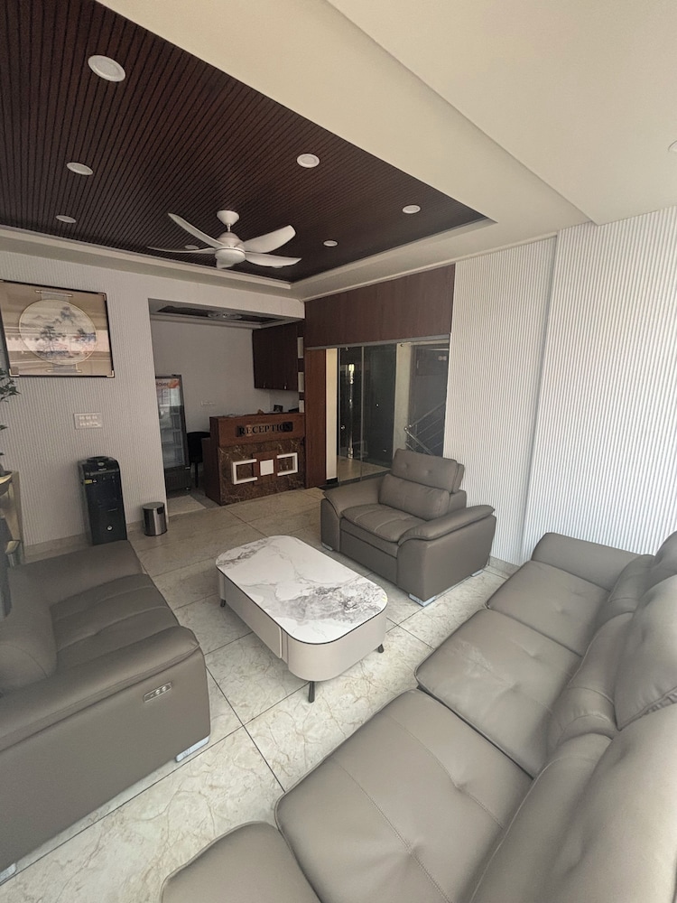 Reva Suites