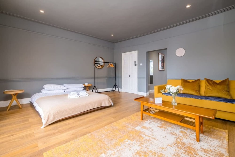 Host Stay St James Opulence