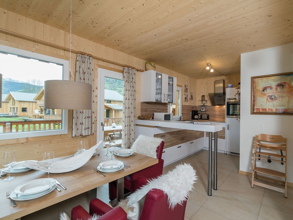 Chalet With Outdoor hot tub