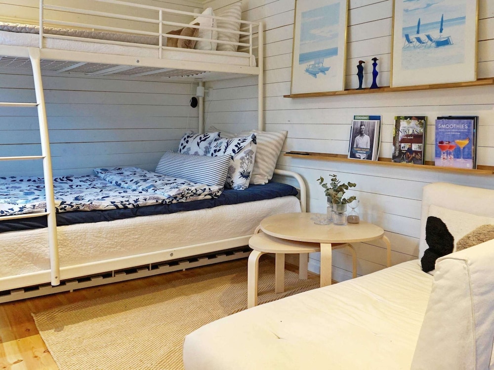 4 Person Holiday Home in Grisslehamn-by Traum