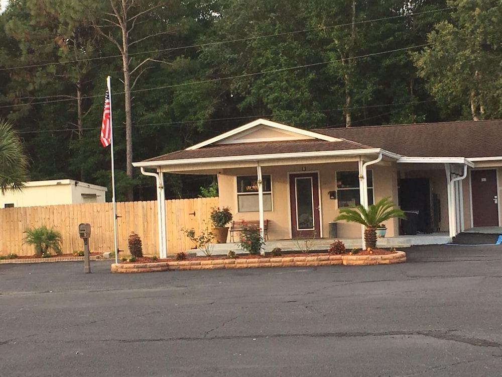 Blackwater Inn