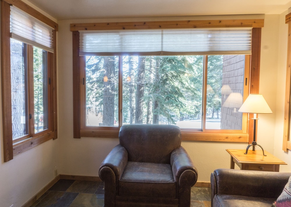 Lake Tahoe Vacations - 4025 Ski Trails - Property Image 9