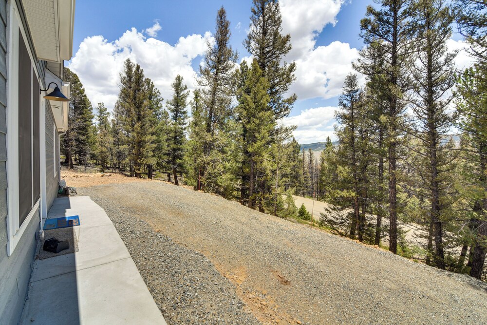 Fairplay Family Cabin on 2 + Acres! 25-0283