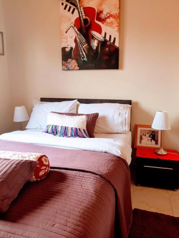 Le Roc Royale - Muyenga Kampala view 3