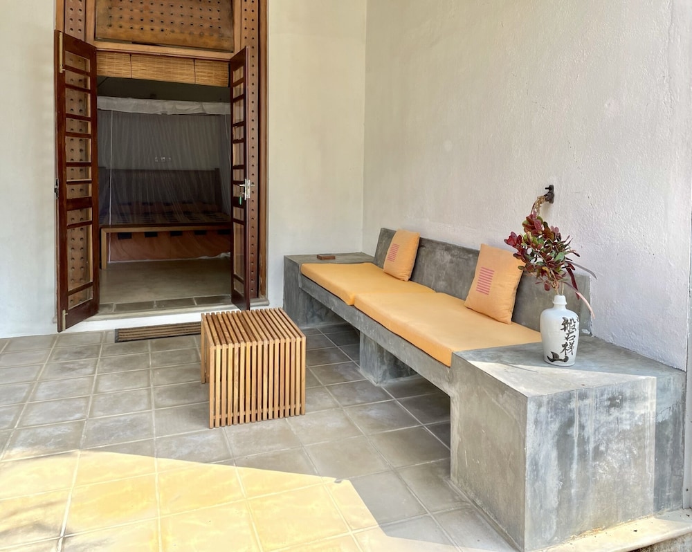 Isana Beach House