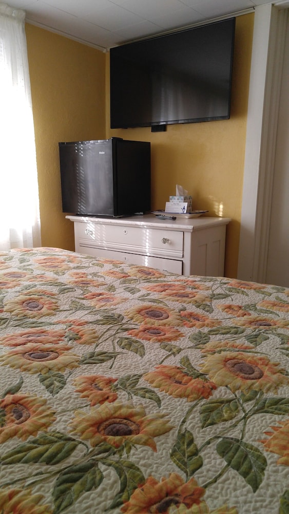 Island Guest House B&B
