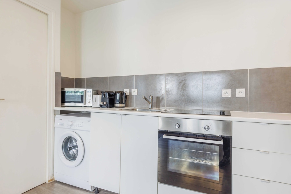 Cosy Apartment 4P- Levallois /anatole France view 4