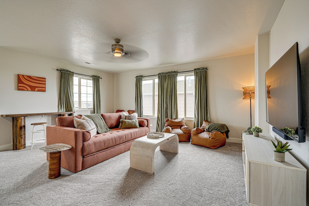 Family Home w/ Fenced Yard in Pueblo: 5 Mi to Dtwn