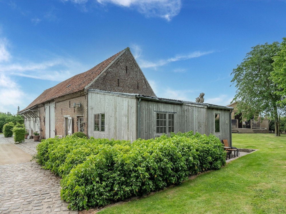 Holiday Home in West Flanders With Garden and Bubble Bath