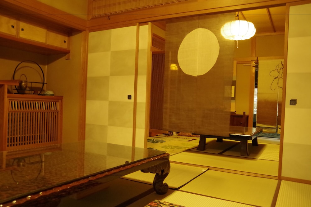 GUESTHOUSE engiya