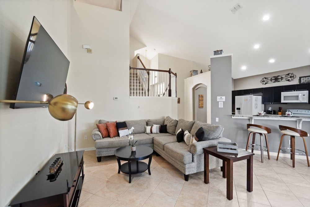 Windsor Palms Resort 5 Bedroom Home with Game Room 5 Home