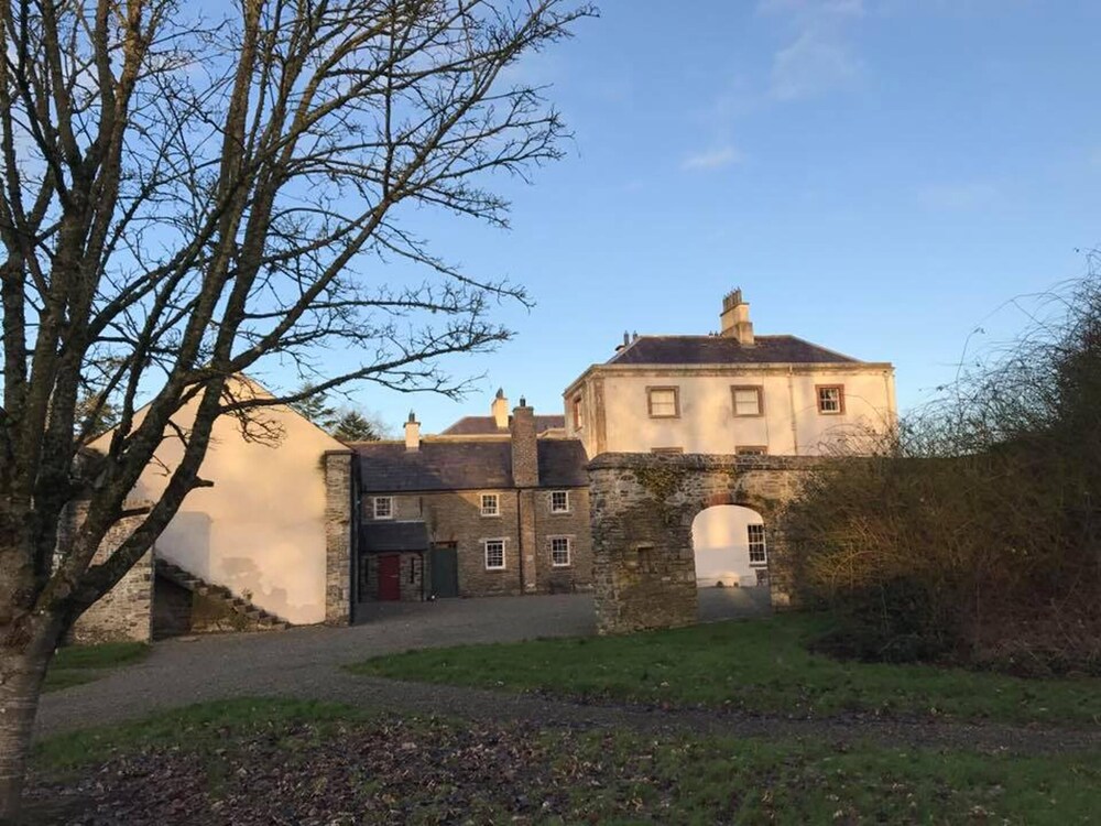 2 Bed Suite With Tea/coffee Making Facilities view 5