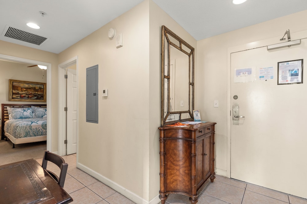 Beachfront Bliss Awaits: 2-bed, 2-bath Condo at Sterling Reef - Sleeps 6!