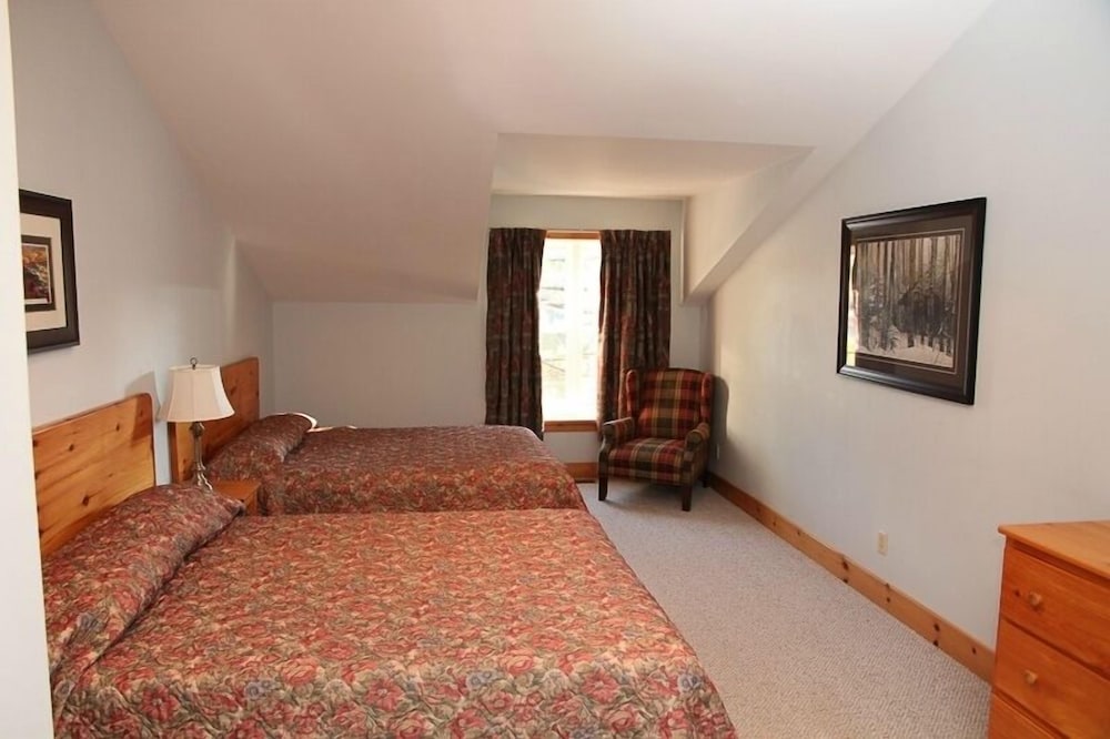 Patterson Kaye Resort on Lake Muskoka