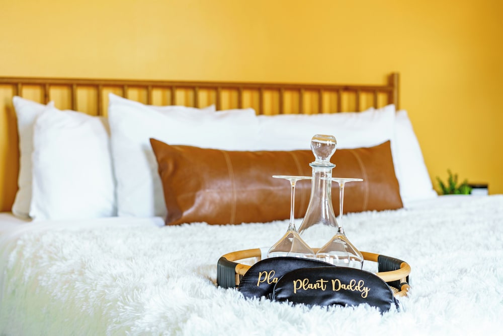 Jungle House Boutique Residences – Downtown Columbus & Short North