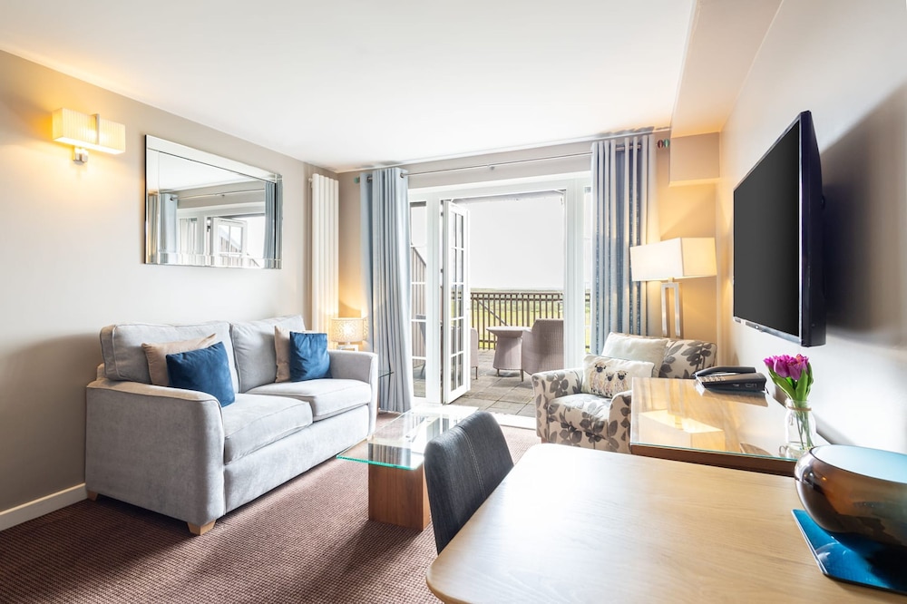 Host Stay Bowscale Suite