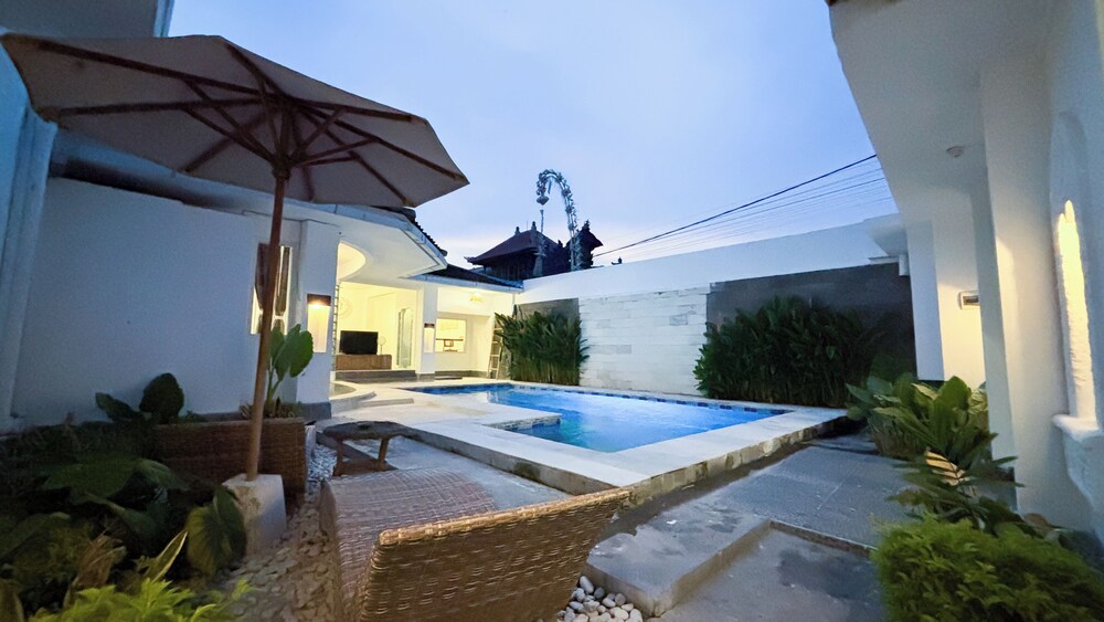 LaLeBay Seminyak