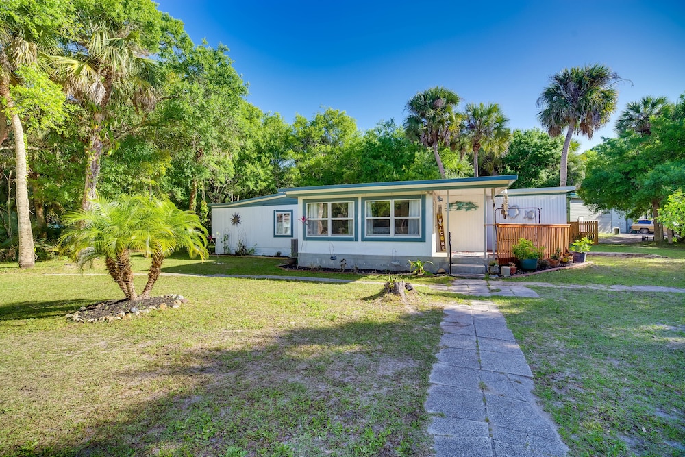 Vero Beach Vacations - Cozy Fort Pierce Cottage on Farm Animal Rescue! - Property Image 4