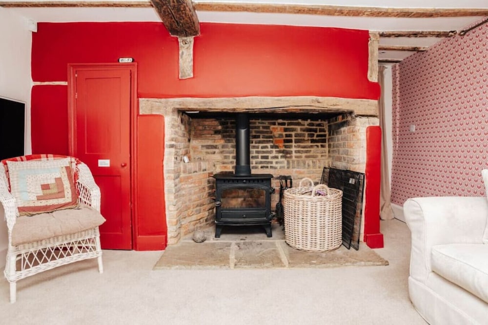 Hunts Cottage - Pet Friendly - From 200 Per Night