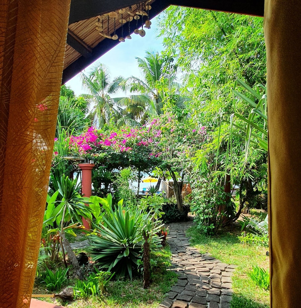 Ravoraha Ecolodge