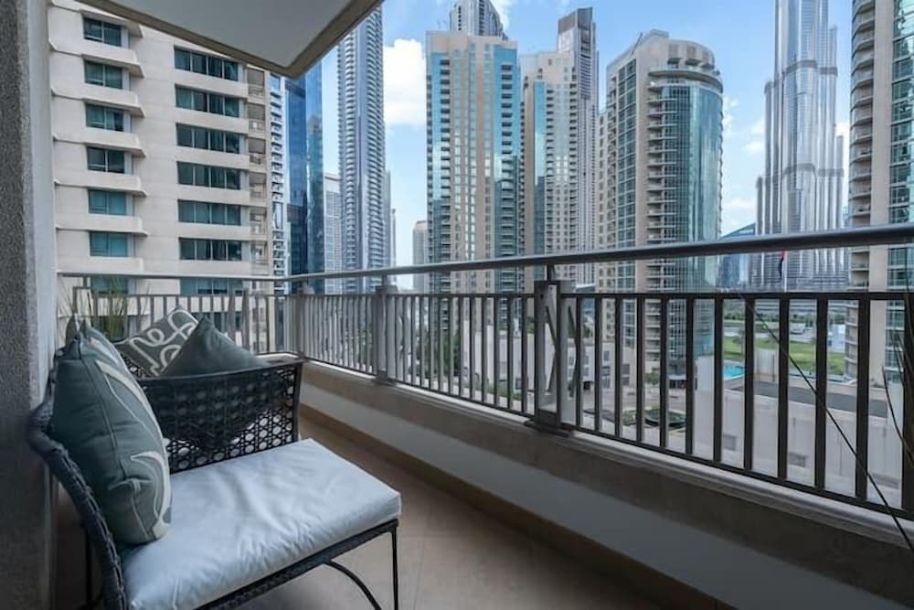 Vogue - boulevard central tower