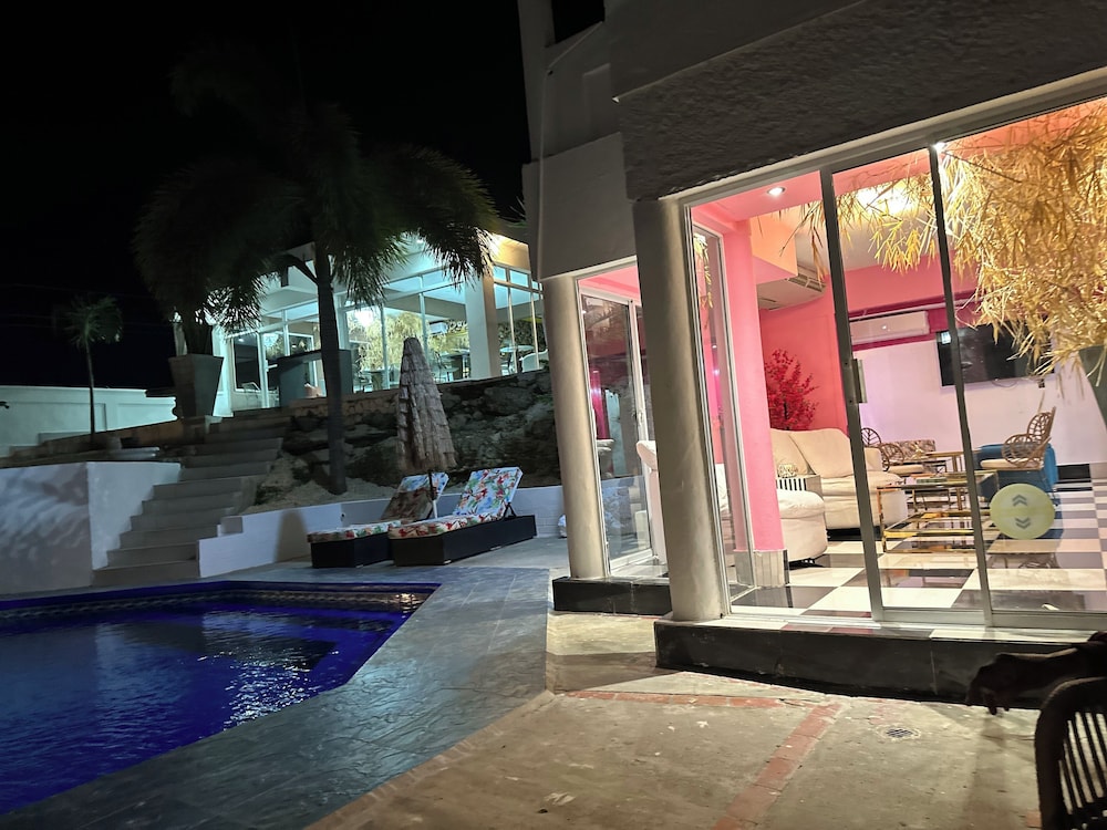 Onyx luxury rd