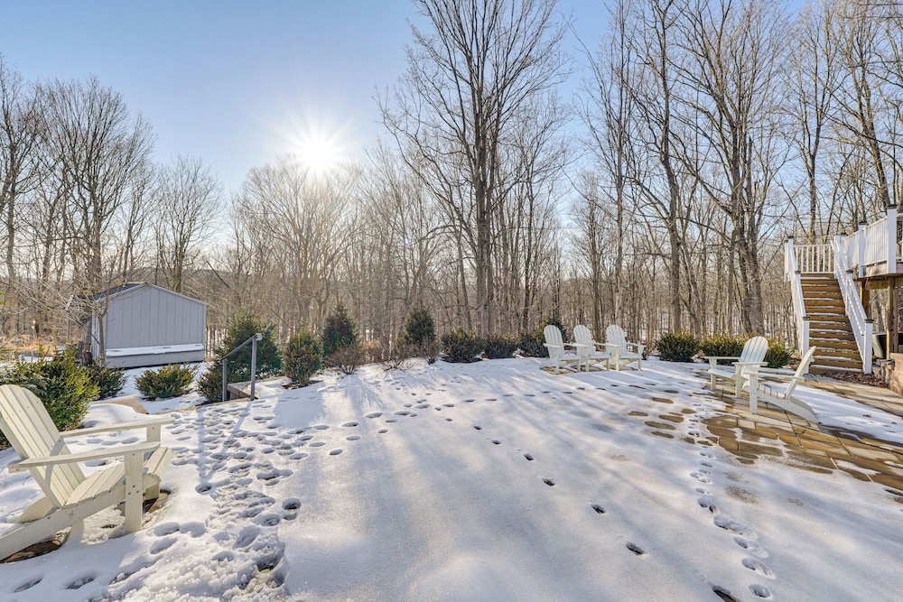 Hudson Valley Retreat w/ Pool Near Greenwood Lake