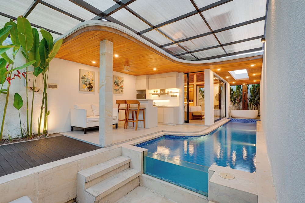 LaLuxe Villa and Residence