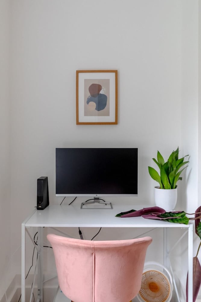 Central & Stylish 1BD Flat - 8mins to Greenwich!