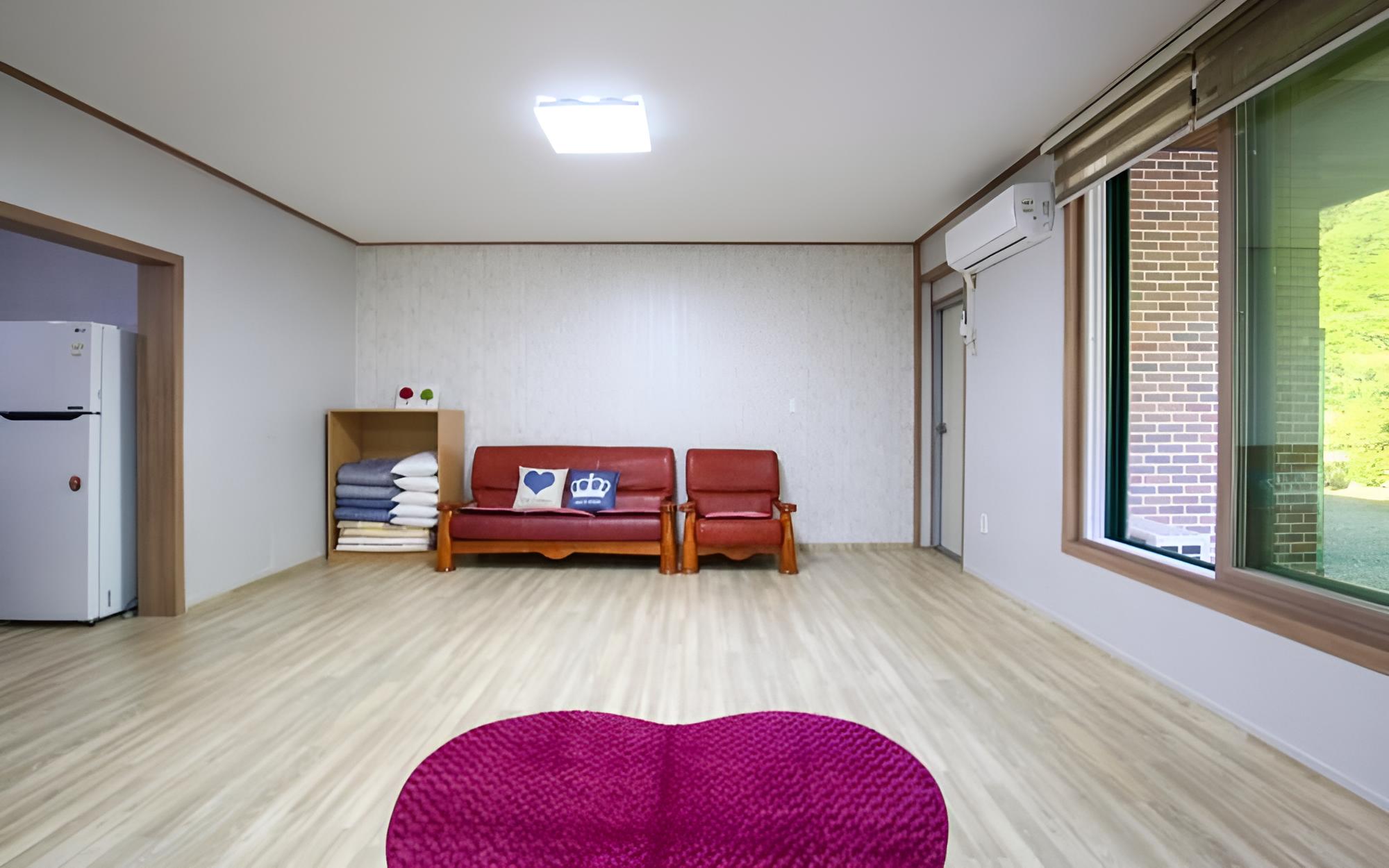 Yangpyeong Adeulbawi Pension view 3