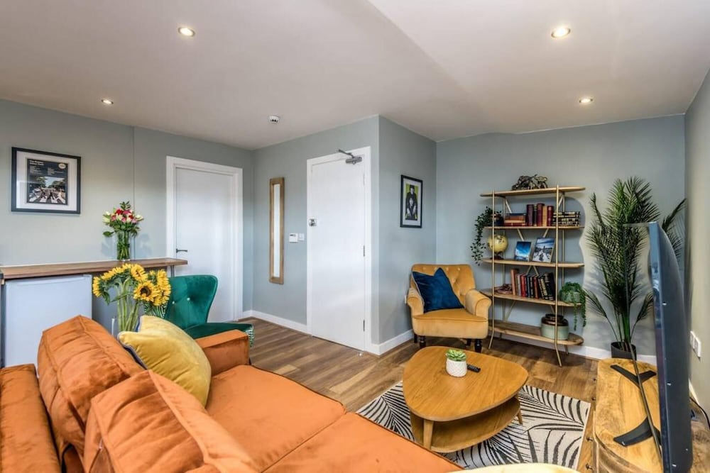 Host Apartments Catharine Quarters III