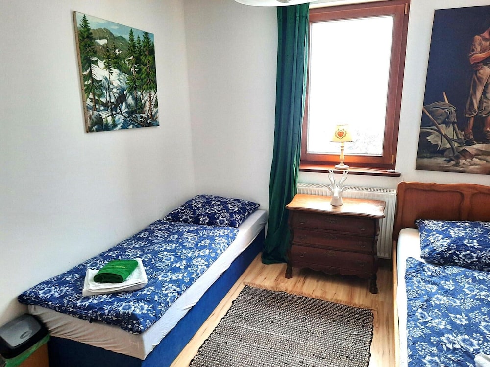 Spacious Holiday Home in Piechowice With Garden view 4